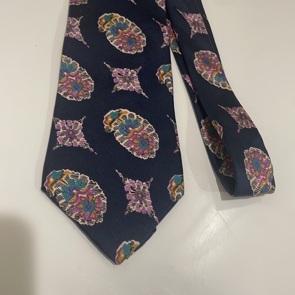 Yves Saint Laurent Navy With Colorful Medallions 100% Silk Tie—Excellent Cond! - Picture 2 of 6